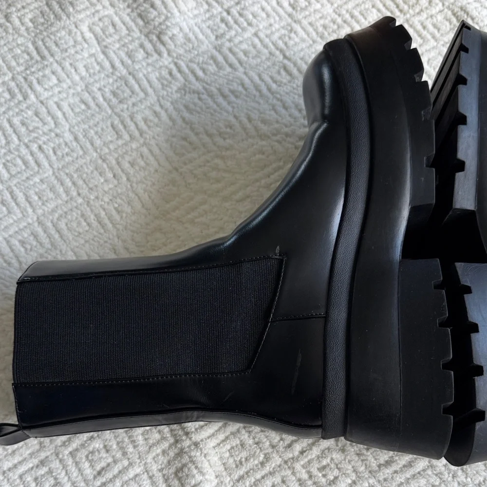 Zara Treaded Chelsea Black Boots Size 41